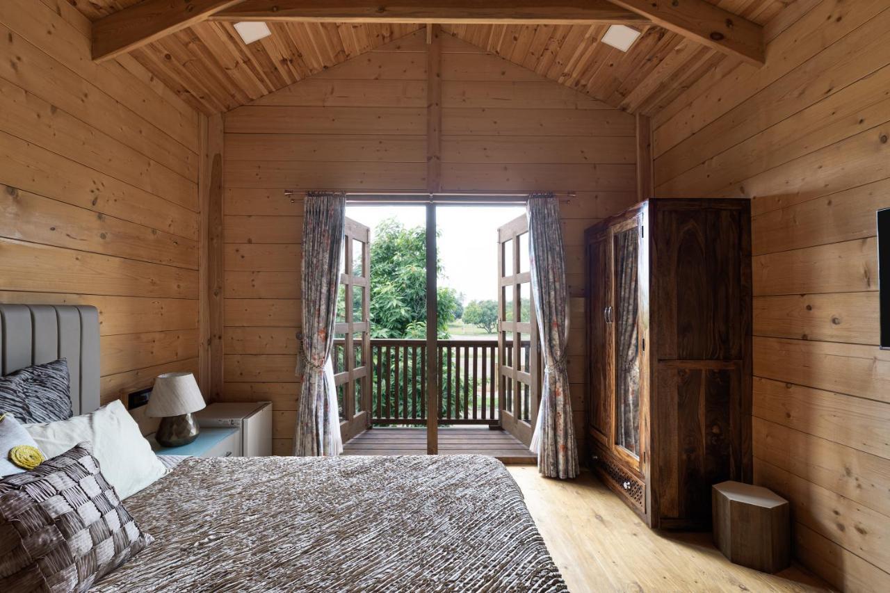 The Pine Loft Villa บังกาลอร์ ภายนอก รูปภาพ